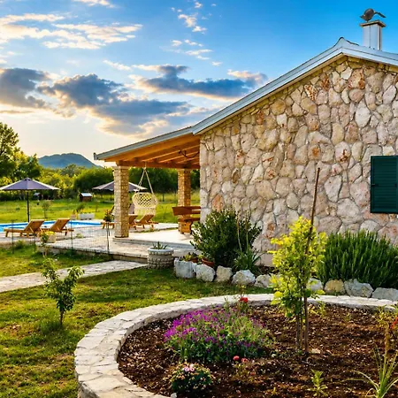 Malea Villa *